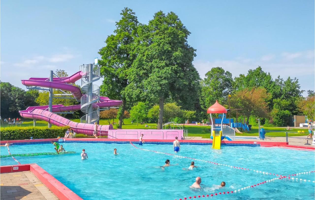 Nice home in Heinkenszand with Outdoor swimming pool, Sauna&1 Bedrooms Buitenkant foto