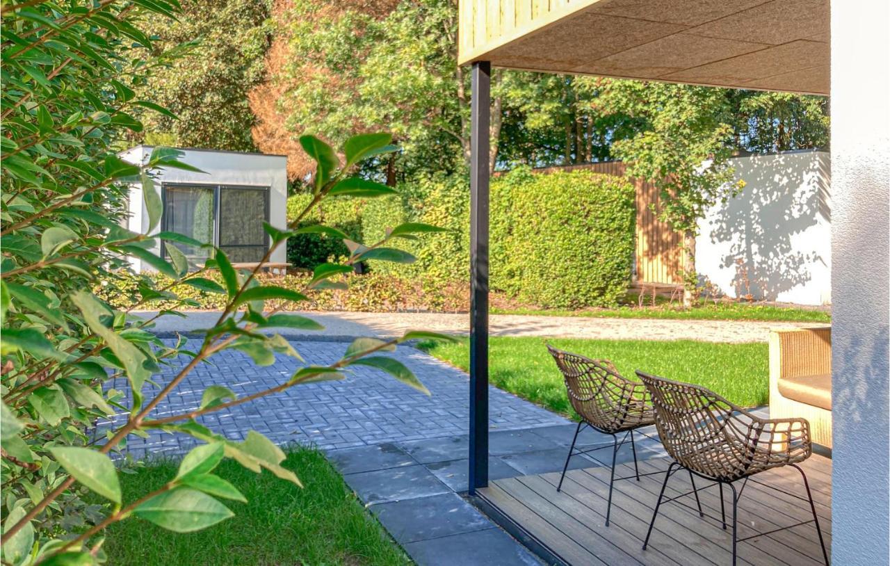 Nice home in Heinkenszand with Outdoor swimming pool, Sauna&1 Bedrooms Buitenkant foto