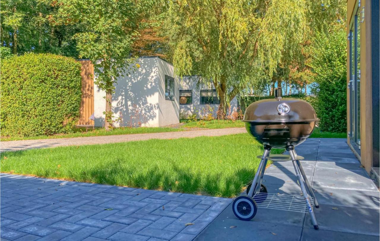 Nice home in Heinkenszand with Outdoor swimming pool, Sauna&1 Bedrooms Buitenkant foto