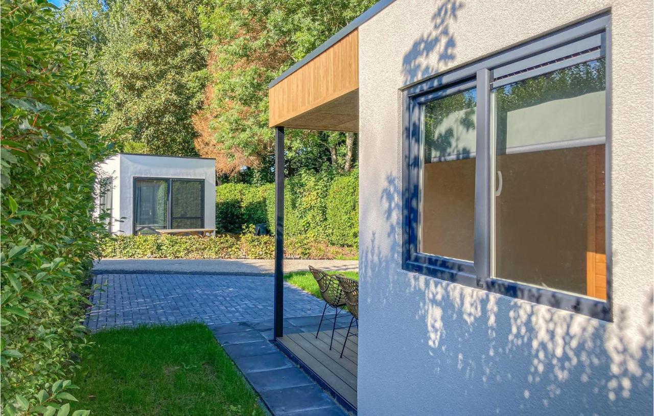 Nice home in Heinkenszand with Outdoor swimming pool, Sauna&1 Bedrooms Buitenkant foto